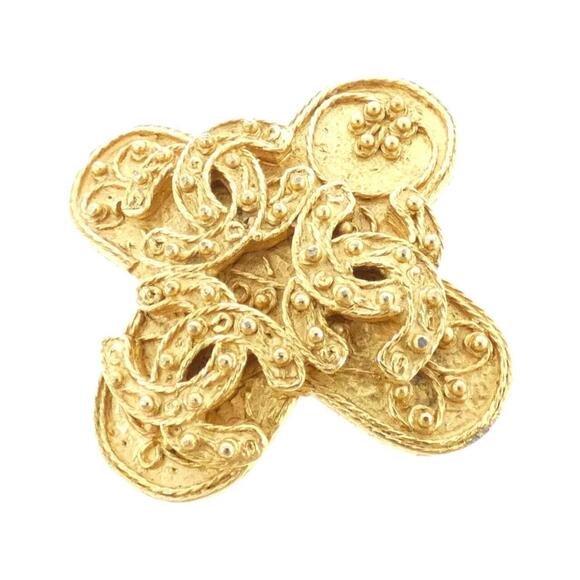 CHANEL Gold Brooch
